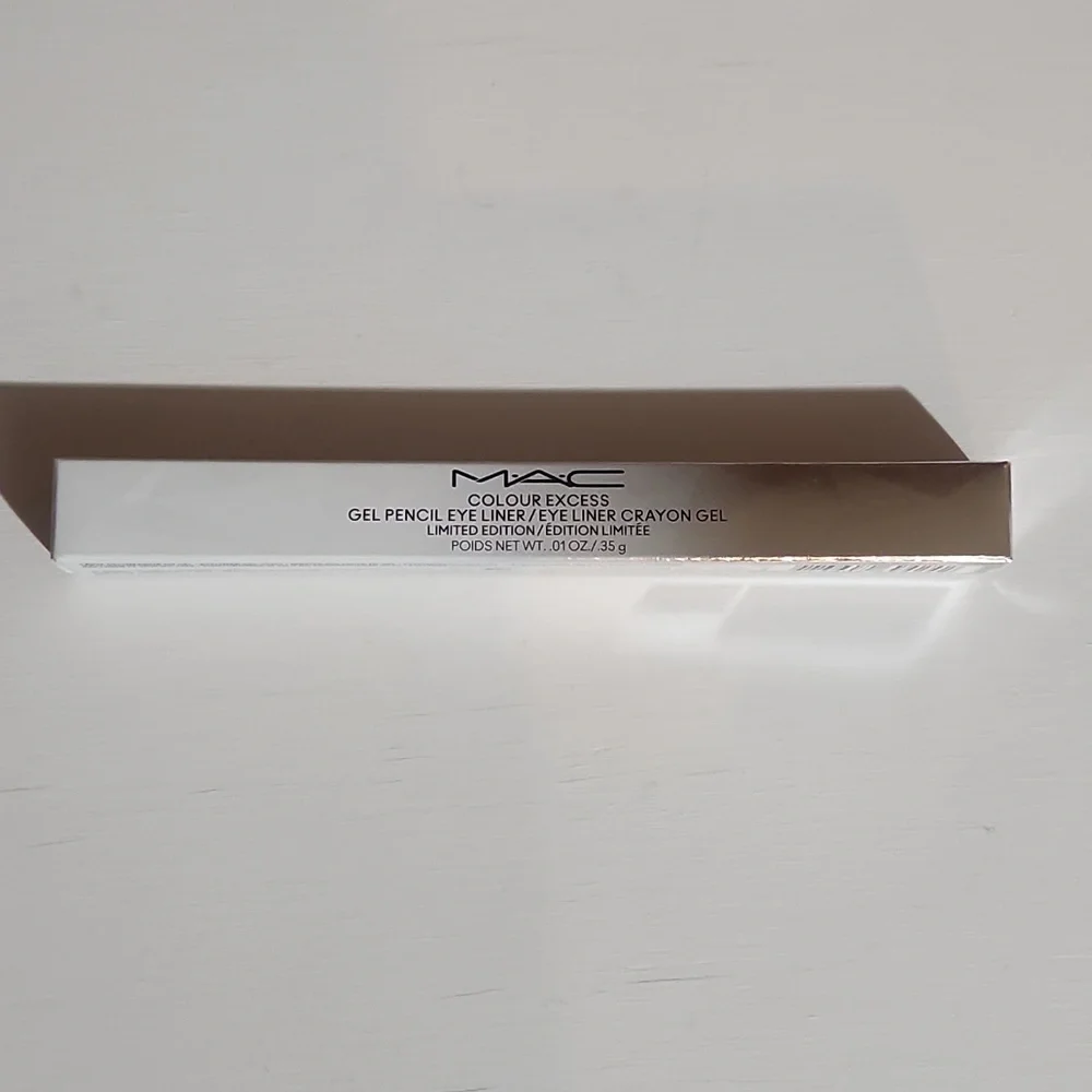 MAC Blurring Blue Colour Excess Gel Pencil Eye Liner